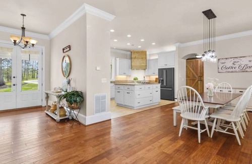 Ellijay House | Spacious 5-bedroom house with AC and WiFi in Ellijay and Talking Rock area