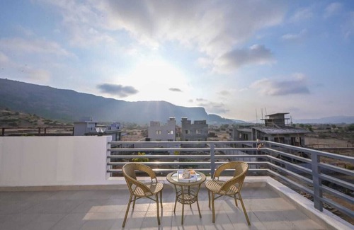 Lonavala Villa | Spacious 5-bedroom villa in welcoming Karandoli with AC, WiFi And Much More!