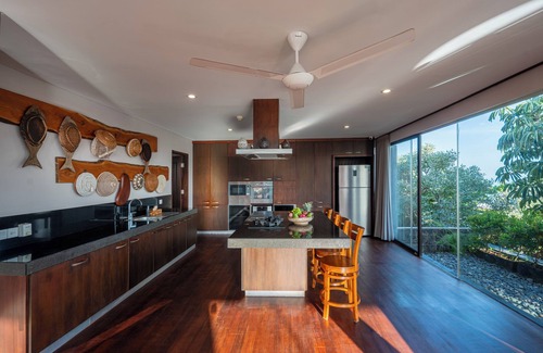 Jimbaran Villa | Spacious 5-bedroom villa in fabulous Bali with Seaview