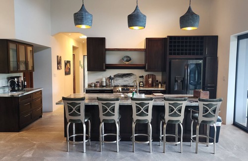 Dominicalito Villa | Spacious 5-bedroom ocean view villa in Dominicalito