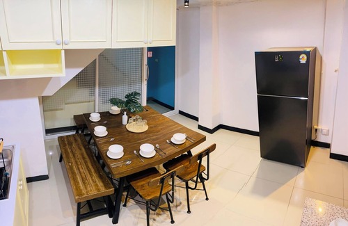 Nimman House | Spacious 5-bedroom 5.5 bathrooms townhome in Nimman with airport pick up