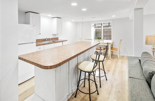Westhampton Beach House | Spacious 5bedroom house Steps to the Best Hamptons Shops/Restaurants/Bars/Events