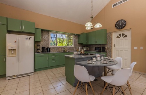 Moko Villa | Spacious 5BR Home w/Amazing Garden & PrivatePool
