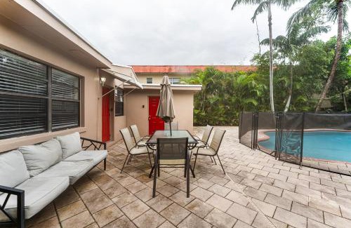 Highland Garden House | Spacious 5BR Home with Pool, Near Downtown & Beach
