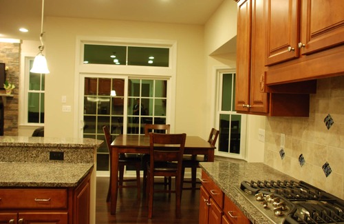 The Glade House | Spacious 5BR House, 2 pools, bike to beach, rec room, tennis & pickle