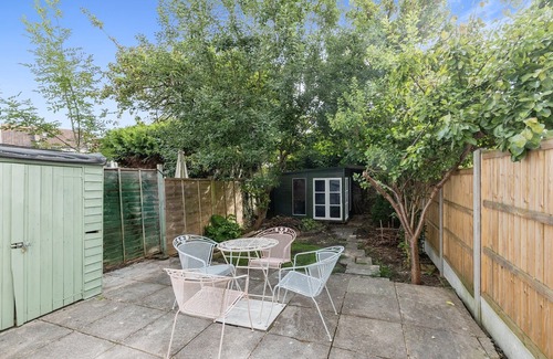 Horfield House | Spacious 6-bed Family Retreat Bristol