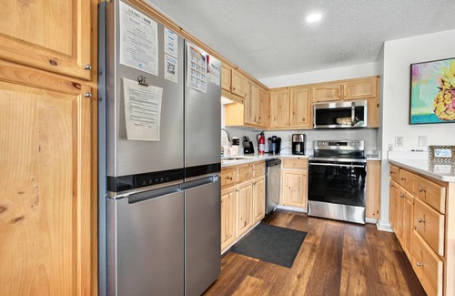 Ocean Isle Beach Condo | Spacious 6-Bedroom Coconut Cabana in Ocean Isle Beach with pool