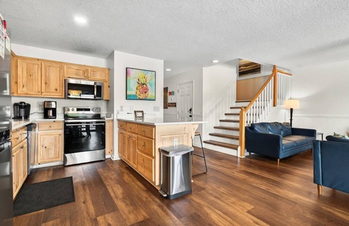 Ocean Isle Beach Condo | Spacious 6-Bedroom Coconut Cabana in Ocean Isle Beach with pool