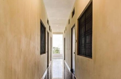 Varanasi House | Spacious 6-bedroom house with WiFi, AC in enchanting Varanasi