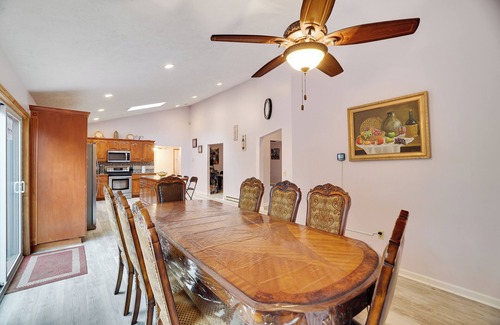 Long Pond House | SPACIOUS 6-bedroom house with TWO MASTER BR AND BA, GAME ROOM, HOT TUB