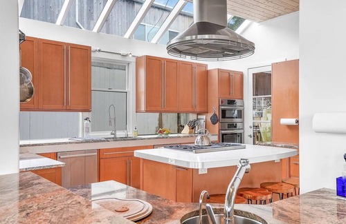 Fire Island Pines House | Spacious 6 Bedroom 6.5 Bath Pines house on the Bay w/AC, Heated Pool & Hot Tub