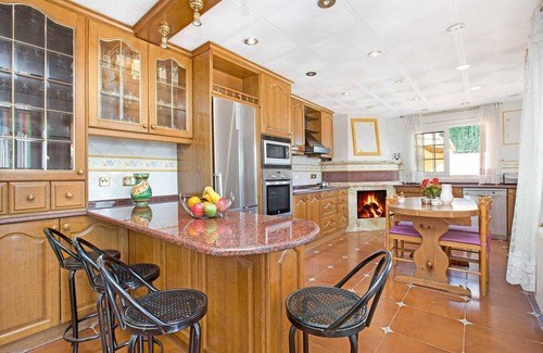 Blanes Villa | Spacious 6-bedroom villa in Blanes