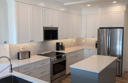 Wells Beach House | Spacious 6 BR, 4.5BA with water views across street from beautiful Wells Beach