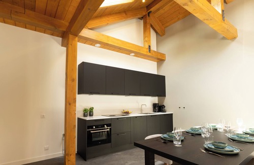 Municipality of Ede House | Spacious 6-person home with a private hot tub in the garden. Stylish, single-floor layout with all modern comforts.