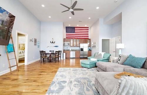 Henrico House | Spacious 6BR house w/dock, kayaks, fire pit, and close to amenities. Sleeps 16.