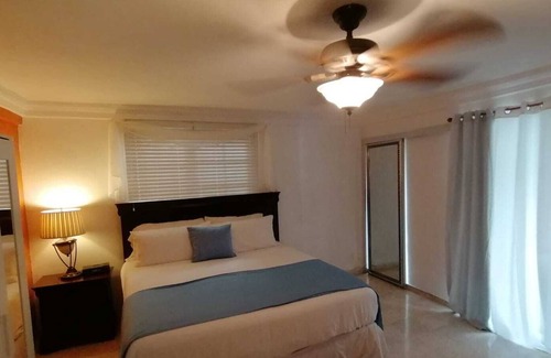 Santo Domingo House | Spacious 7 Bedroom house with pool and Terrace
