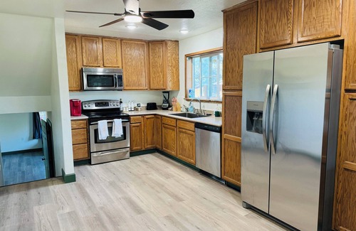 Springerville House | Spacious 7-bedroom house with WiFi and AC in charming Eagar