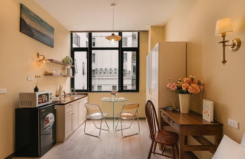 Old Quarter House | Spacious 7-bedroom house in fantastic Hanoi Old Quarter w Lift close to Beer Str