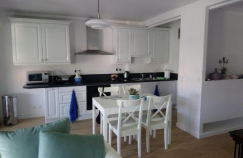 Cannes La Bocca Apartment | Spacious 70 m flat with Balcony and sea view!