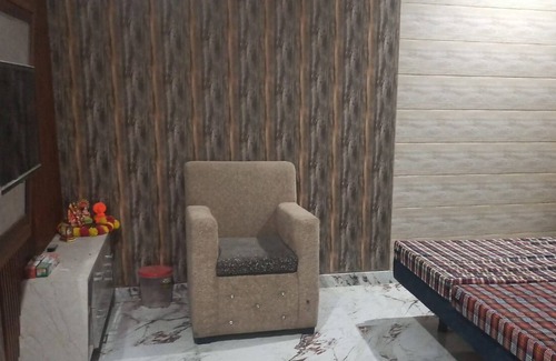 Naini House | Spacious 8-bedroom house in brilliant Prayagraj with WiFi