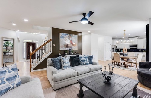 Southwestern House | Spacious 8-bedroom house with WiFi and AC in marvelous Atlanta