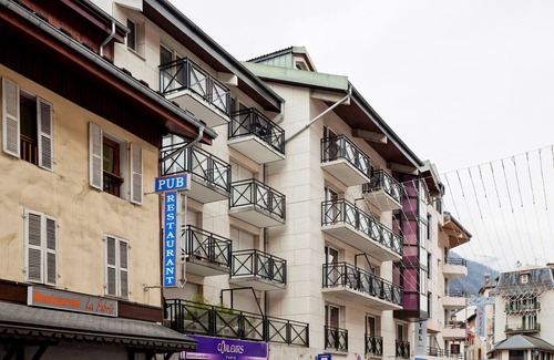 Brides-les-Bains Apartment | Spacious 8-Person Duplex in Brides-Les-Bains, Central Location