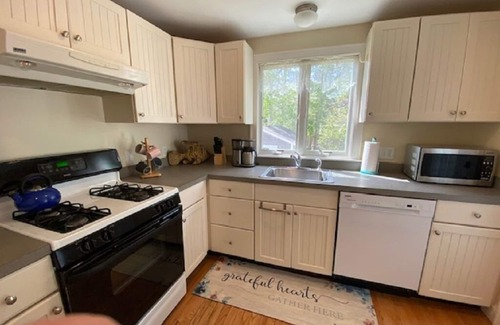 West Yarmouth House | Spacious 840 SF home within walking distance to 2 beaches. Sleeps 4.