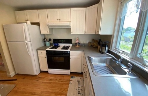 West Yarmouth House | Spacious 840 SF home within walking distance to 2 beaches. Sleeps 4.
