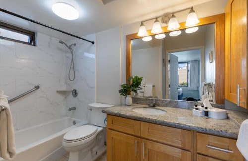 Waikiki Apartment | Spacious 8th Floor Waikiki Condo with City Views, Full Kitchen & Free Parking (10802)