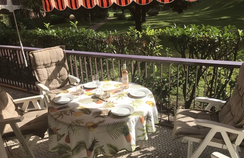 Les Termes Apartment | Spacious air-conditioned apartment with large swimming pool, near Cannes.