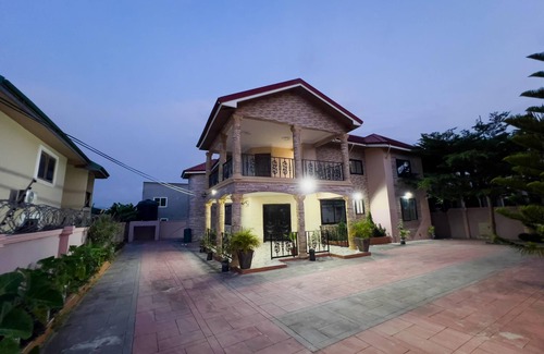Accra Apartment | "Spacious and Modern 3-Bedroom Apartment: Your Perfect Home Awaits!"n nn