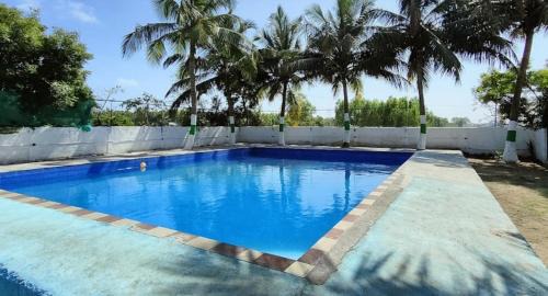 Vadanemelli Resort | Spacious AC rooms with Swimming Pool Access
