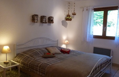Dinoze House | Spacious air-conditioned gite with swimming pool up to 9 people + 1 BB