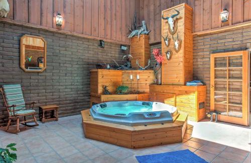 Alto House | Spacious Alto House on 8 Private Acres with Hot Tub!