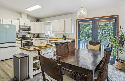 Northeast Anchorage House | Spacious Anchorage Vacation Rental w/ Private Yard