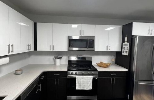 Hialeah Apartment | Spacious and beautiful backyard