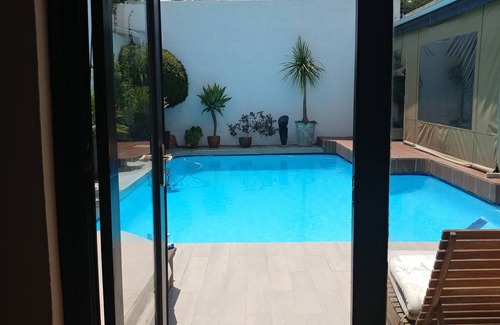 Greater Johannesburg Metropolitan Area Apartment | Spacious and Bright guest suite situated in a vibey central residential area