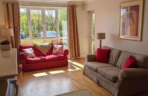 Galway City Centre Apartment | Spacious and Bright 2 Bedroom Apt - Great location