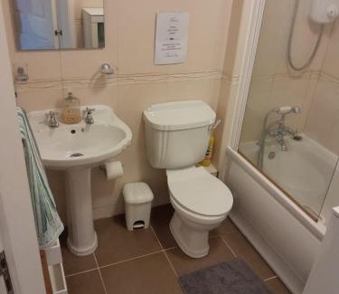 Galway City Centre Apartment | Spacious and Bright 2 Bedroom Apt - Great location
