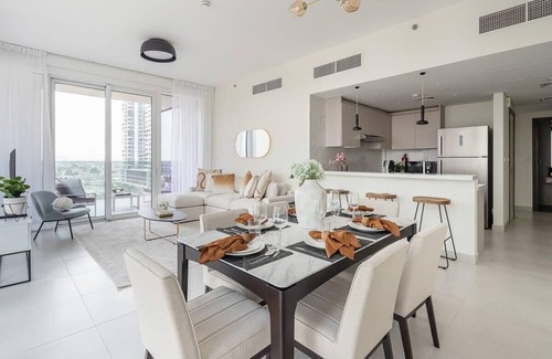 Bur Dubai Apartment | Spacious and Bright 2BR Near Metro Station!