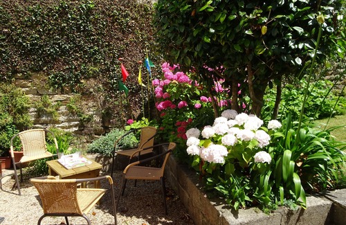 Treboul House | Spacious and bright house 3* enclosed garden parking 200m beach, thalasso, GR 34