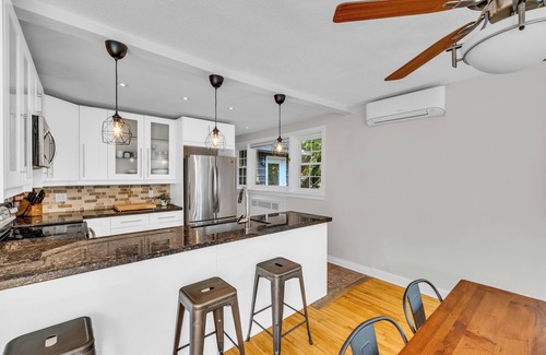 Westboro House | Spacious and Bright Hidden Gem in Trendy Westboro!