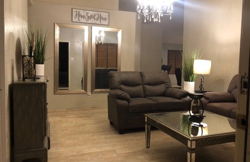 Yuma House | Spacious and centralized, 5-15 minutes from most local things