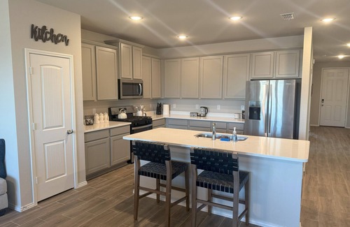 Tarrant County House | Spacious and Comfortable Home in Fort Worth, TX