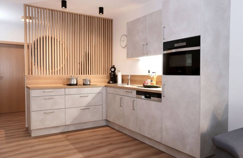 Haundorf Apartment | Spacious and comfortably furnished FeWo-Seeblick* (78sqm) for up to 4 people with balcony - vacation on the farm