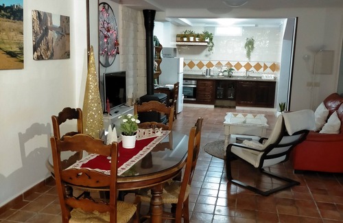 Ardales Apartment | Spacious and comfortable apartment A 7 KM FROM THE KING AND WIFI CAMINITO FREE