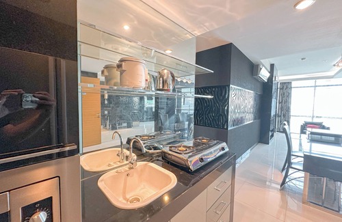 Surabaya Apartment | Spacious And Comfortable Living 3Br Apartment At Aryaduta Residence