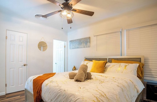 Yuma Townsite House | Spacious and Cozy Room