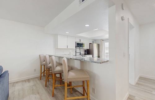 Treasure Island House | Spacious and dog friendly, close to the Gulf and beaches, AC, WIFI and WD