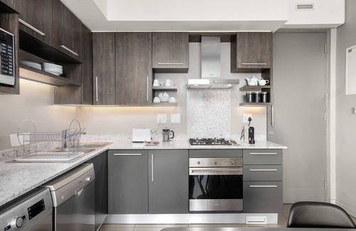 Greater Johannesburg Metropolitan Area Apartment | Spacious and Elegant 2 Bedroom Apartment